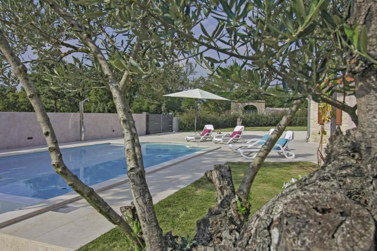 Villa Marija In Pekici Svetvinčenat エクステリア 写真
